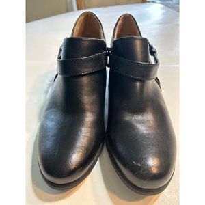 Women's Soul Naturalizer Boots Size 9.5 M Slip On Ankle Boot Buckle Strap Decor